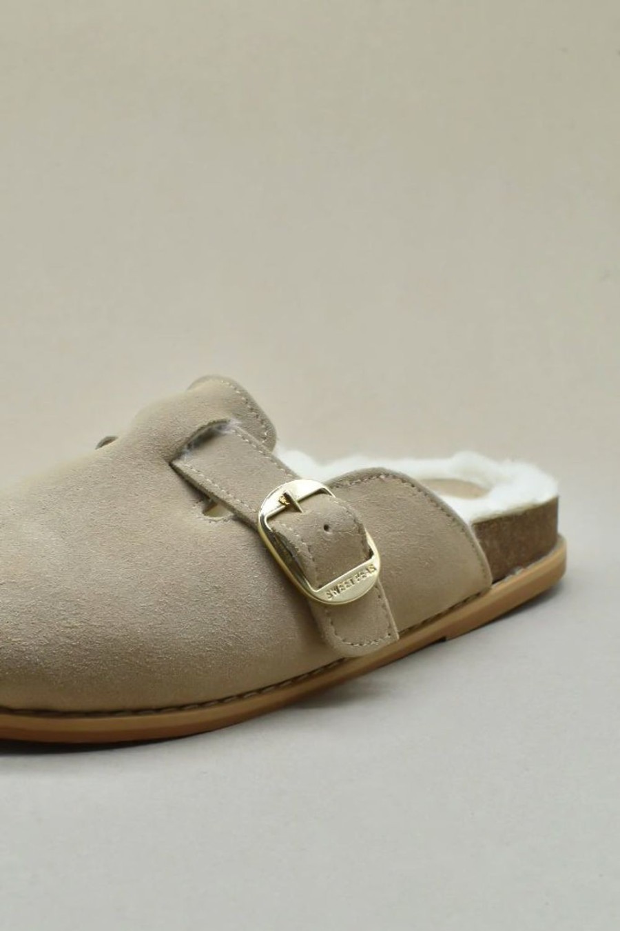 Sweet Peas Leather Clog - With Shearling Wool